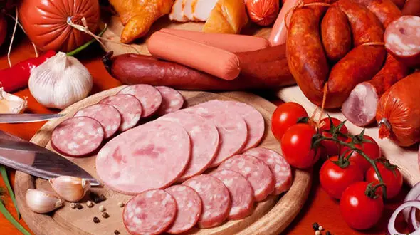 با این غذاها پیر می شوید! + اینفوگرافی