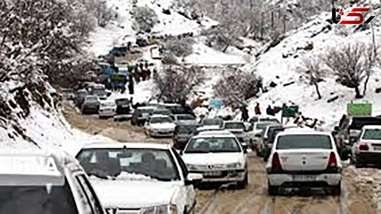 200 خودرو در محاصره برف سنگین کوهرنگ /  3 ساعت جدال با مرگ یخی