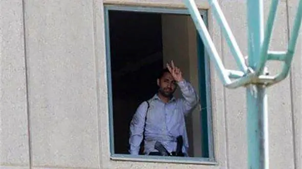 عکس اعلام  پایان عملیات ضدتروریستی توسط یکی از ماموران