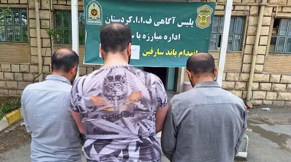سرقت 500 میلیونی با لباس مأمور / چگونه ۱۰۰۰ دلار و انگشتر ۵۰۰ میلیونی را بردند؟