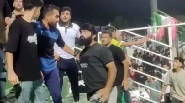 آن تبر کوچک بود! / روایت بازی جنجالی از نگاه باشگاه سنگ آهن بافق!