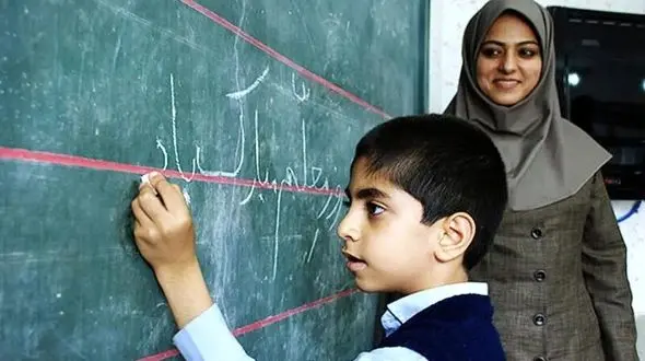 افزایش حقوق معلمان در ۱۴۰۴ /  جزئیات جدید از برنامه‌ریزی‌ها