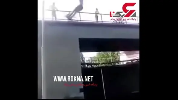 عاقبت تلخ خودنمایی احمقانه پسر جوان در خیابان + فیلم 