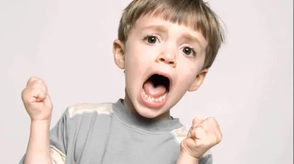 اگر زود از کوره در می روید بخوانید / عوارض جیغ کشیدن چیست؟ 