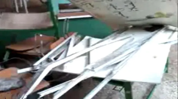 ریزش سقف کلاس درس بخاطر بارش برف+تصاویر 