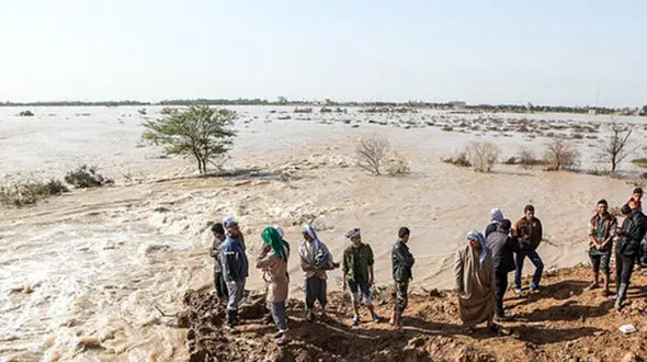 مردم سیستان و بلوچستان: نمی دانیم اقلام امدادی کجا می روند؟ / بعد از سیل فراموش می شویم+ فیلم
