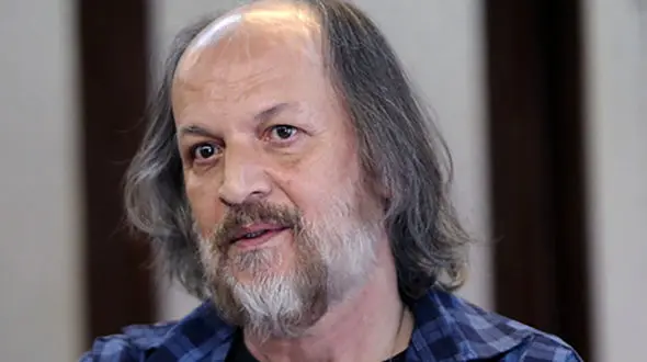 فردا 4 مهر ماه مراسم خاکسپاری زنده‌یاد امین تارخ برگزار می شود