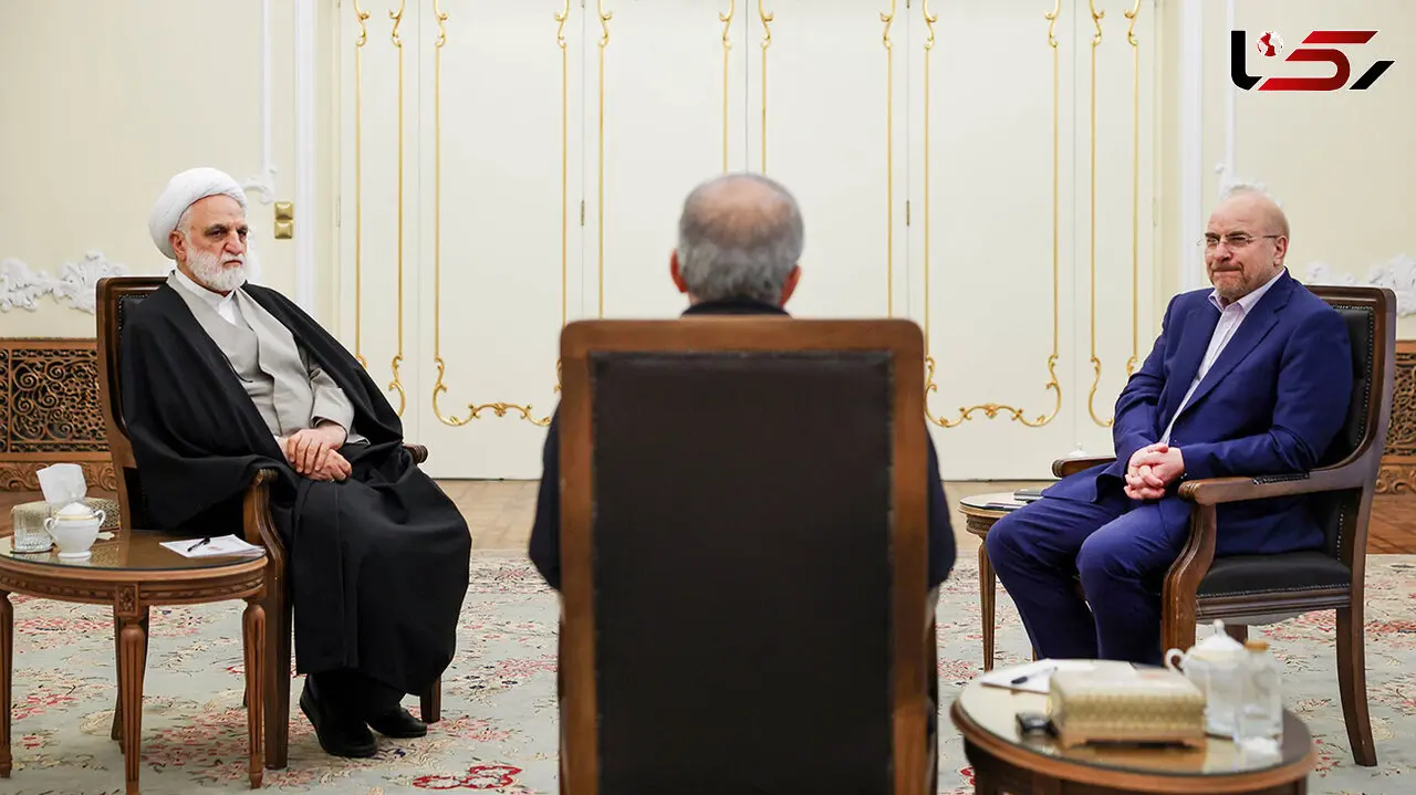  برگزاری جلسۀ سران قوا + عکس