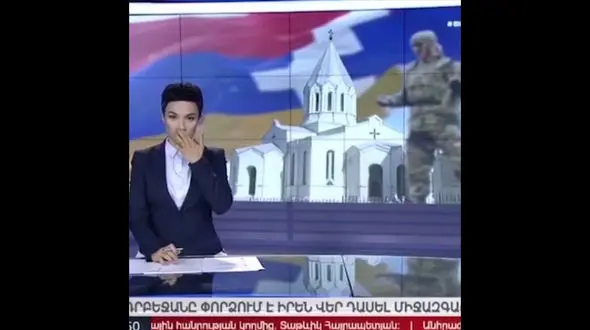 اشک های خانم مجری ارمنستان بعد از خواندن نام چند سرباز کشته شده در جنگ + فیلم