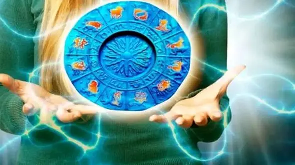 احساساتی‌ ها برای کدام ماه‌ هستند؟ طالع‌ بینی متولدان حساس