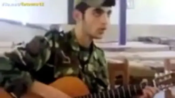 آواز باشکوه سرباز جوون برای عشقش/  وقتی بارون میباره یاد من میفتی 