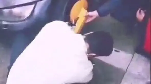 ببینید / تازه‌ترین گزارش تلویزیون از توقیف خودروها در پارکینگ شخصی به اتهام بی‌حجابی