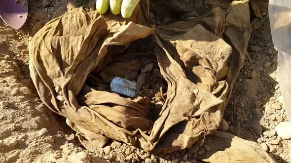  فیلم پیداشدن اجساد 2 شهید همزمان با تدفین شهید فخری زاده + عکس