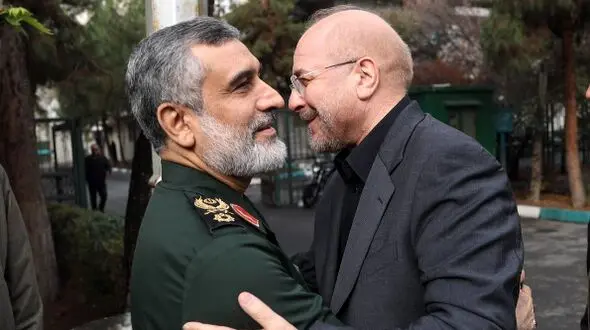 عکس سفر در زمان / «سرلشکر باقری و سردار حاجی زاده» در یک شهر موشکی / فروردین 1404