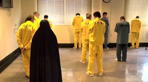  بزرگترین باند شبکه‌ای  مشهد زیر سر یک زن بود + عکس عجیب و فیلم