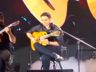 آواز احساسی؛ نصف بیشتر اونایی که شکست عشقی خوردن با این اهنگ محسن یگانه خاطره دارن