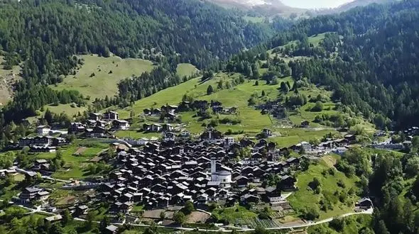 پشت پرده مهاجرت ایرانیان به یک روستا در سوئیس / 60 هزار یورو به هر ایرانی می دادند!