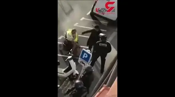 افشاندن گاز اشک آور به صورت معترض ویلچرنشین + فیلم