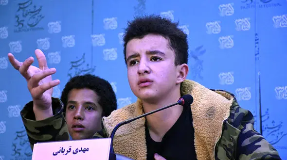 صحبت های بازیگر نوجوان فیلم تنگه ابوقریب /  آذرنگ به شدت کمکم کرد 