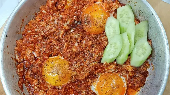 یک املت خوشمزه با راحت ترین مواد + فیلم