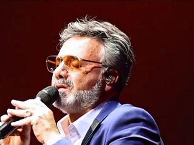فیلم آواز باشکوه نصرالله معین با قدرت صدای فوق العاده در 72 سالگی / چقدر قشنگ و زیبا خوند !