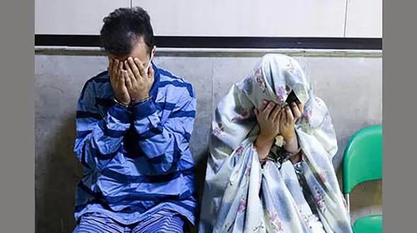 عشق به پسر همسایه رنگ خون گرفت / زن جسد شوهرش را آتش زد + عکس