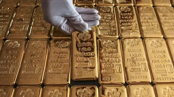 طلای جهانی در آستانه کاهش هفتگی