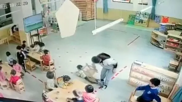 فیلم رفتار خشن مربی مهدکودک با پسر خردسال