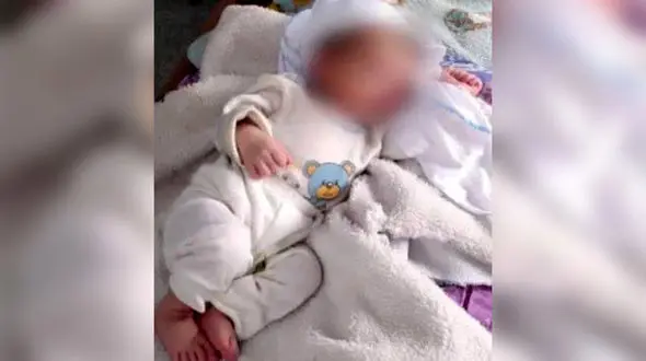 مرگ جگرسوز نوزاد تهرانی با گرمازدگی و دود در ماشین مادرش ! / خوابم برد وقتی بیدار شدم دیدم بچه ام جان ندارد !