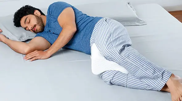 موقع خواب بالش بین پا بگذارید / از هر مریضی در امان می مانید !