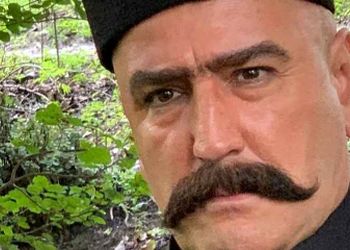 شازده مفخم سریال گیلدخت،صالح میرزاآقایی در کنار همسر و فرزندان رشید و خوش خنده اش/ بهش نمیاد بچه هایی به این سن و سال داشته باشه