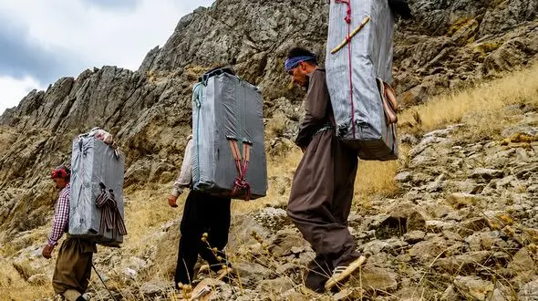بخشنامه جدید گمرک درباره اخذ مالیات در رویه‌های کولبری و ملوانی