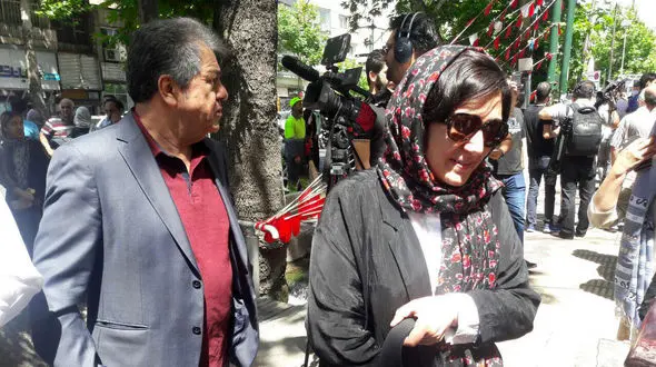 باران کوثری به حسینه ارشاد آمد+ عکس