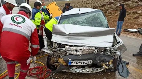 تصادف مرگبار پراید با نفت کش / 2 مرد و یک کودک درجا کشته شدند