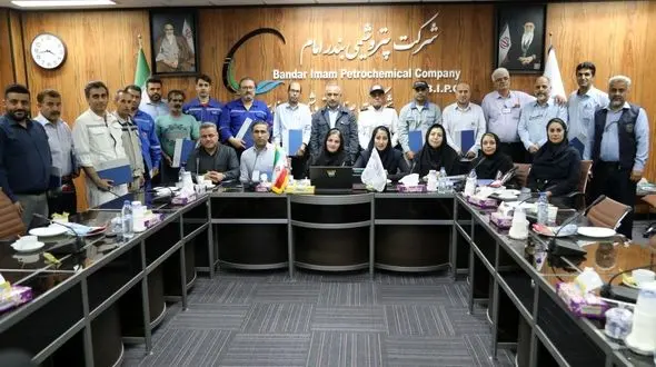 برگزاری آئین گرامیداشت روز جهانی کار و کارگر در پتروشیمی بندرامام