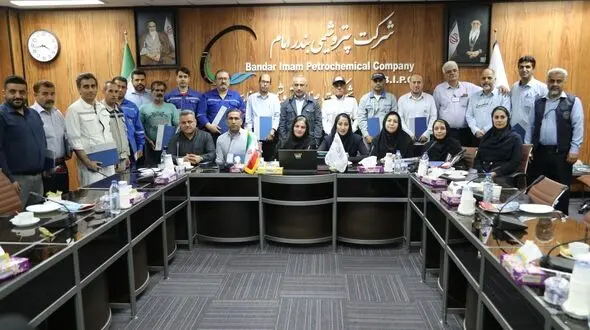 برگزاری آئین گرامیداشت روز جهانی کار و کارگر در پتروشیمی بندرامام