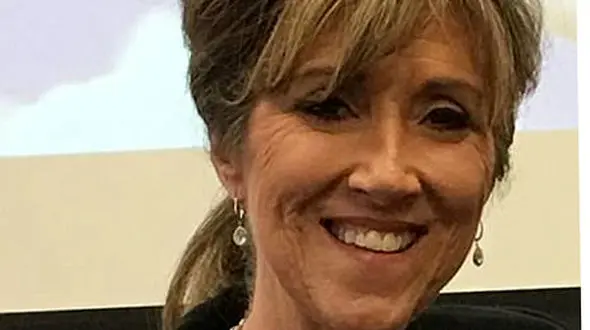 اقدام شوک آور خانم خلبان در آسمان / یک زن کشته شد + فیلم و عکس های دیدنی