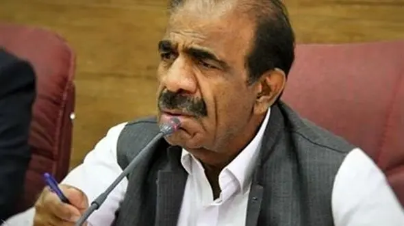 واکسن کرونا ایرانی روی هواست / در این شرایط اقتصادی، تغییر وزیر بهداشت هم فایده ای ندارد