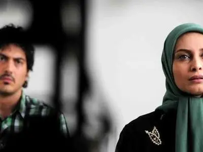 تیپ کریسمسی مریم کاویانی در دبی جنجال به پا کرد / آیا «عمه خانم فاصله‌ها» مهاجرت کرده است؟