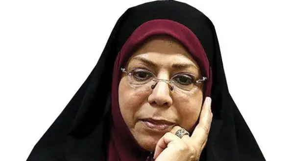 پوشش متفاوت خانم مجری و دختر معروفش خارج از تلویزیون ! / فریده فرخی نژاد کیست ؟!