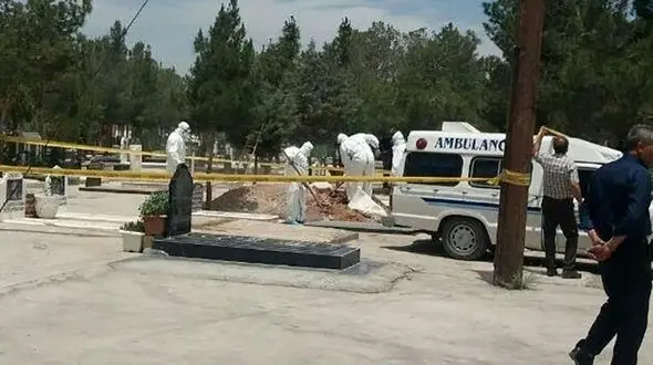 شستشو و ضدعفونی اجساد کرونایی پیش از غسل شرعی با دستگاه اتوماتیک