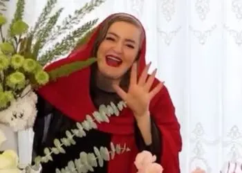 فیلم / نگاهی به  حضور خانم بازیگران درجشن تولد  باشکوه نعیمه نظام دوست  /از خوش استایلی  نگین صدق گویا و حدیث فولادوند از لباس مجلسی شیدا یوسفی و...