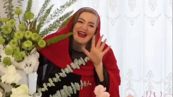 فیلم / نگاهی به  حضور خانم بازیگران درجشن تولد  باشکوه نعیمه نظام دوست  /از خوش استایلی  نگین صدق گویا و حدیث فولادوند از لباس مجلسی شیدا یوسفی 