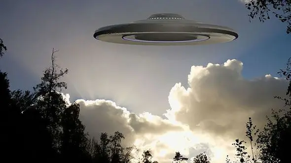  بشقاب پرنده در آسمان ماساچوست + فیلم