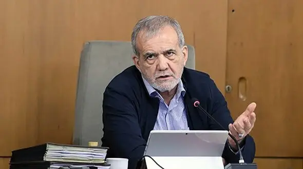 پزشکیان: حرکت به سمت انرژی‌های پاک و اصلاح سیاست‌های توسعه ضروری است
