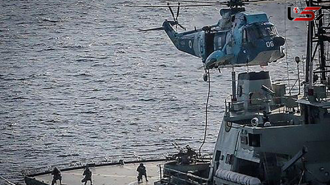 عملیات آزادسازی کشتی ربوده شده و اطفای حریق