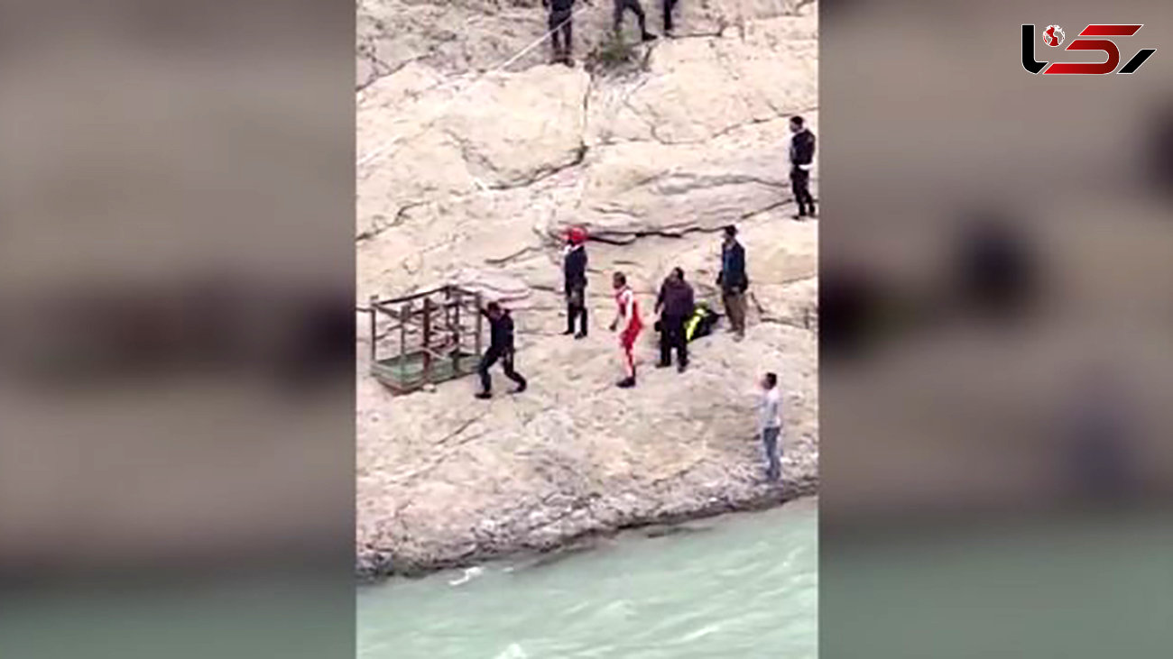 نجات 4 مسافر از رودخانه مرگبار خرسان / روستاییان فرشته نجات شدند + عکس