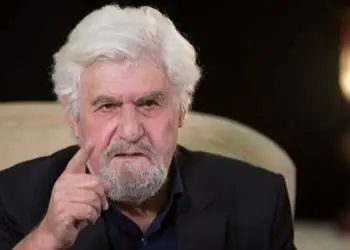 فیلم تلخ از  آوازخوانی پراحساس هنرمندان در دورهمی برای روحیه دادن به مرحوم عنایت بخشی/ آهنگ هایده امشب شب مهتابه حبیبم رو میخوام / روحش شاد