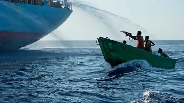 ورود 3 صیاد آزاد شده از اسارت دزدان دریایی سومالی بعد از 5 سال به کشور