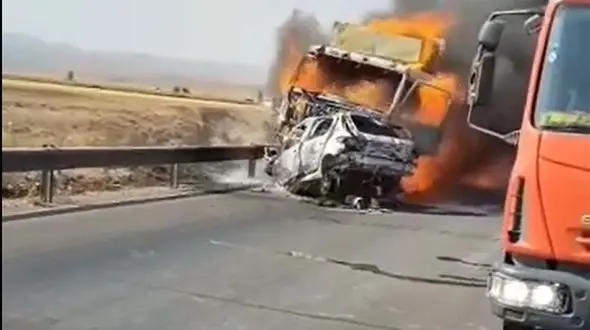 فیلم دلخراش از زنده زنده سوختن مادر و دختر جوان در پژو 207 / در جاده اصفهان رخ داد